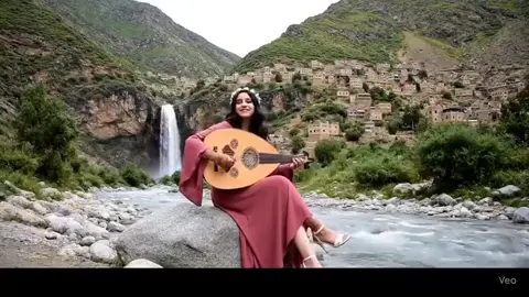 #نغم_يمني ياباهي الخد الفنانه #عز جميله بكل شي ...!