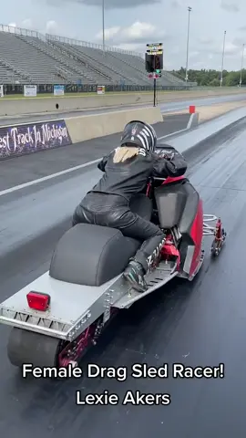 Asphalt assassin. 🔥💨 Via @lexieakersracing  #SledPage