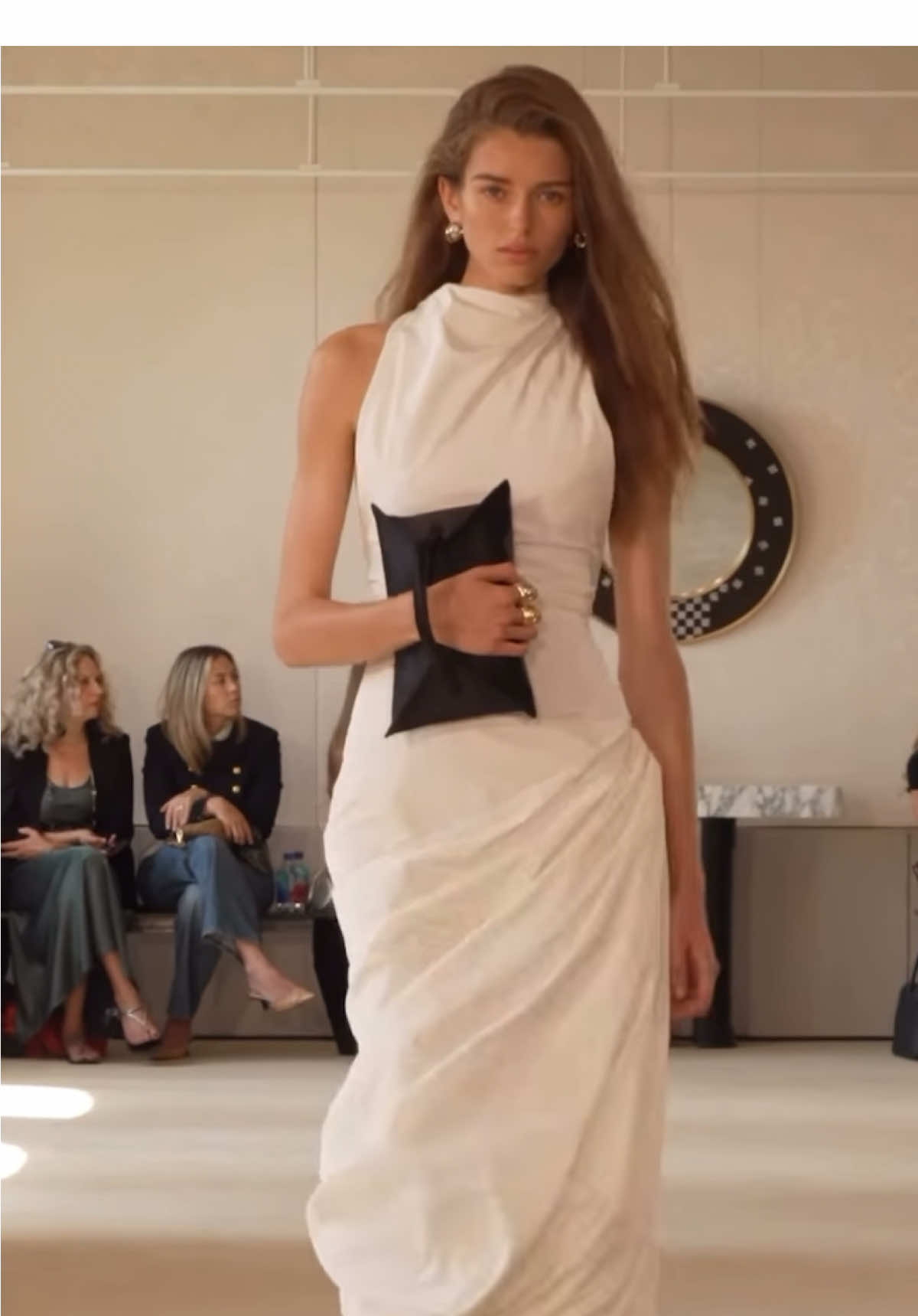 @altuzarra 🌙