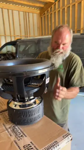 Old head still got it #caraudio #sundown #sundownaudio #teamsundownaudio #subwoofer 