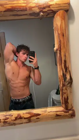 dialed #gym #gymmotivation #GymTok #bodybuilding #biceps 