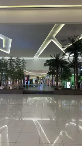 قدرتك على الوقوف مرة اخرى لا يملكها سواك.. ايش اكثر مول في جدة تحبونه؟ الياسمين من ضمن القائمة ولالا..  #جدة #الياسمين_مول #اكسبلور #تصويري #fyp 