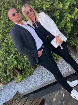 Когда твоя жена действительно поддерживает тебя, когда она слышит тебя и верит в тебя, это словно иметь очень прочный фундамент под ногами. Благодаря такому тылу можно достичь просто невероятных высот, вот как у тебя получилось – из обычного дальнобойщика прийти к тому, что у тебя уже команда в несколько тысяч человек. Это действительно показывает, насколько важна мудрая женская поддержка#хочуврекомендацииплизз 