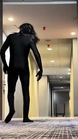 DingDongDitch Shutting the lights off #funnyvideos #funny #scarecam #funnyprank #funnytiktok 