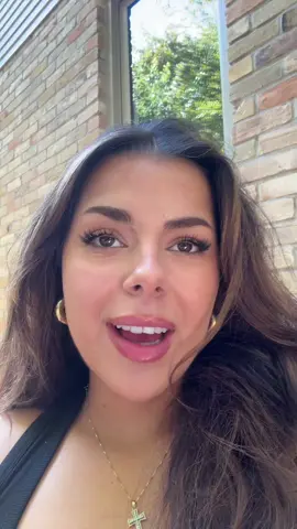 Like oh you’re having your morning coffee the same time I am ??? LIKE WDYM I could’ve been watching this in January but we just happen to be in the same season ??? I love it