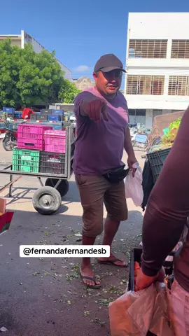 Será que sábado eu levo Fernanda para a feira 😂😂😂