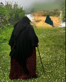 أمي ياروح روحي..