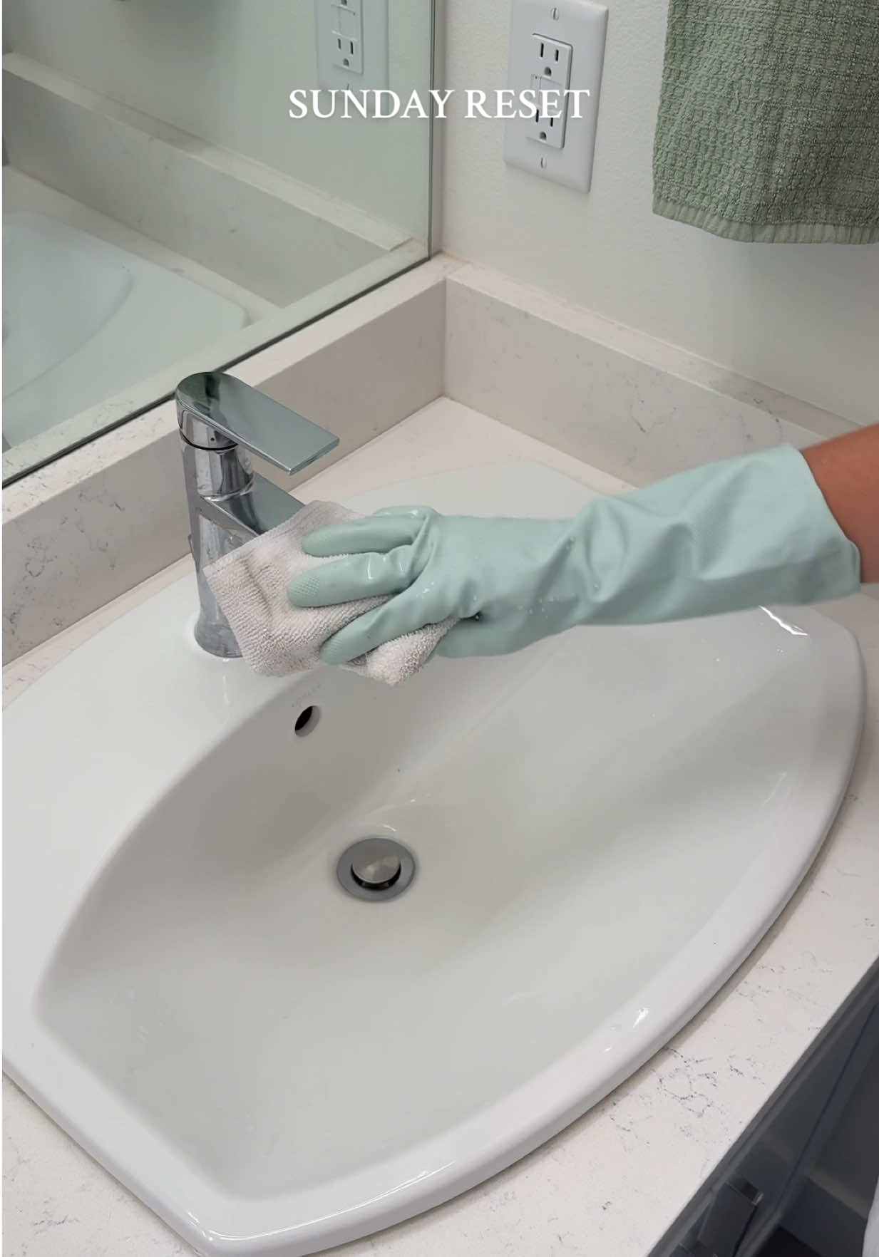 happy sunday reset!!🧼🫧🧺 #sundayreset #clean #cleanwithme #fyp #viral 