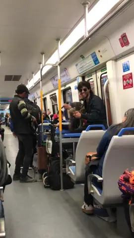 @viejaescuelarock épico #trenroca #beatles #buenosaires #subte #zonasur 