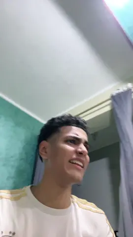 اخرة الحصص الاونلاين 😢😂#🌠abo_kamel_المضحك🌠 #تصميم_فيديوهات🎶🎤🎬 #الشعب_الصيني_ماله_حل😂😂 #تصميمي #fyp 