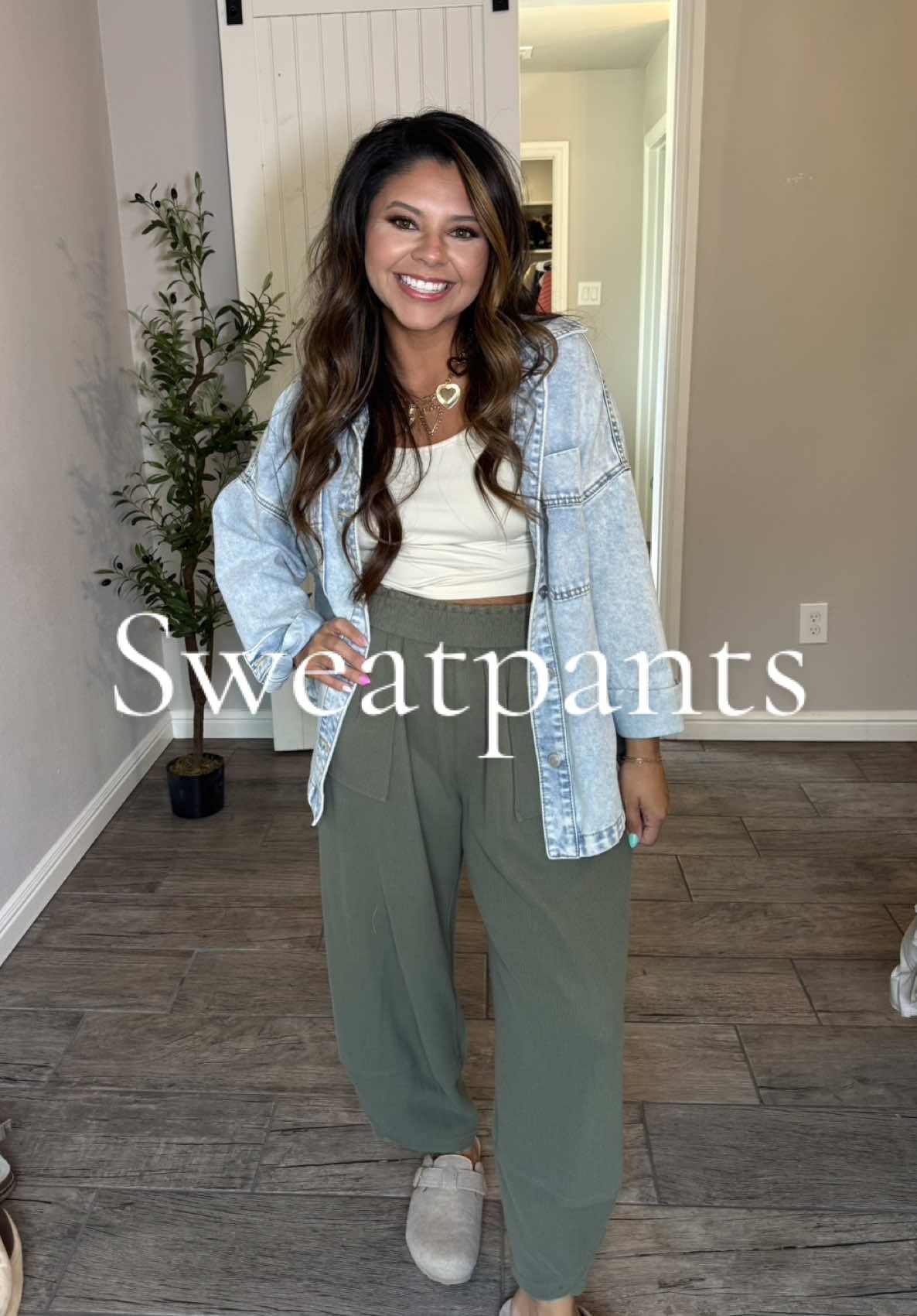 The COMFIEST sweatpants!!  #sweatpants #comfyoutfit ##comfypants #sweatpantsoutfit #widelegpants 