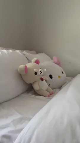 it’s so cozy in here i luv it 