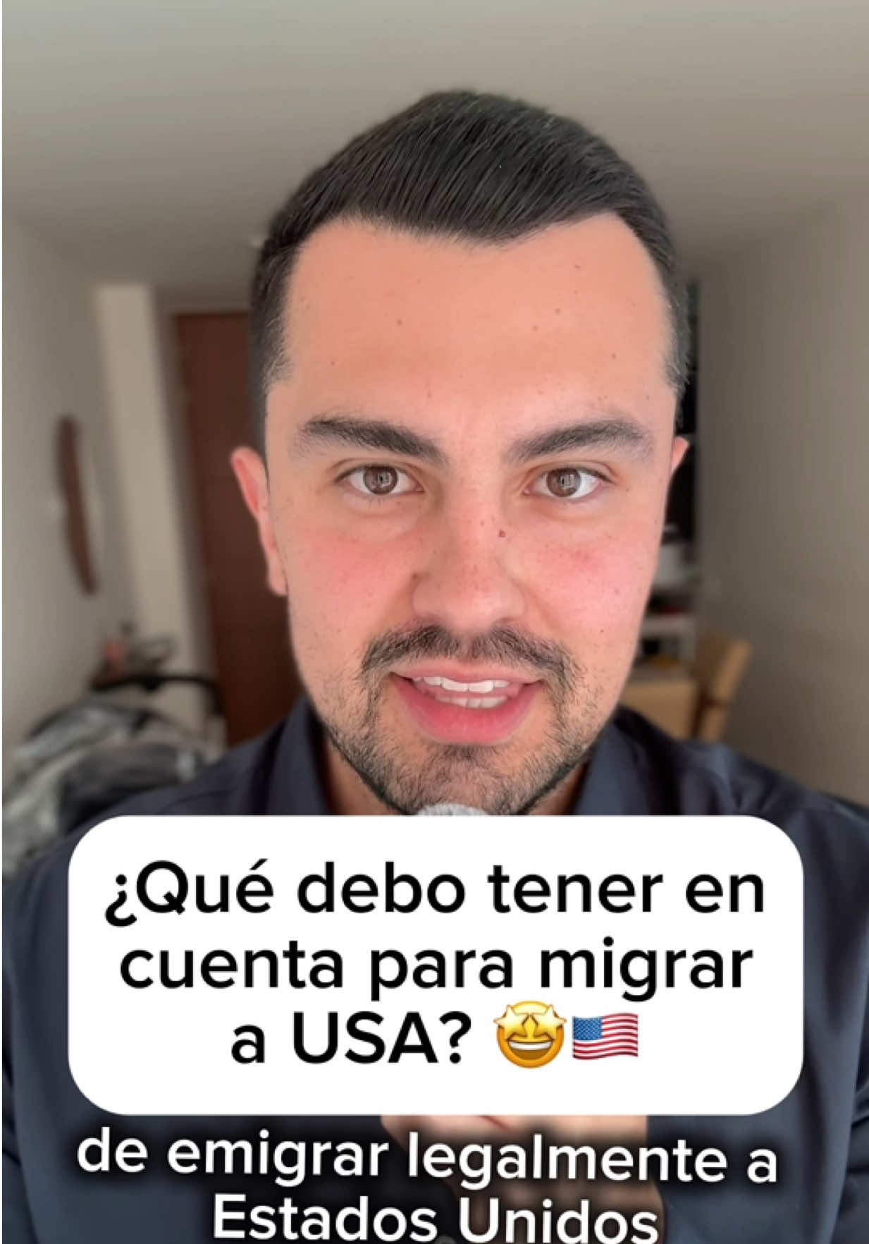 🚨 Muchos creen que las únicas formas de emigrar a EE.UU. son el asilo o el matrimonio… pero existen muchísimas más vías migratorias: estudio, trabajo, negocios y programas especiales como la EB2 NIW. ✈️ Antes de dar el primer paso, asegúrese de tener estas 3 claves listas: 1️⃣ Pasaporte vigente 📖 2️⃣ Solvencia económica 💵 3️⃣ Objetivo migratorio claro 🎯 👉 ¿Ya cumple con las tres? Comente abajo con un ✅ si sí, o con un ❌ si aún le falta alguna. 📌 Guarde este video, compártalo y recuerde: emigrar sin estrategia es el error más caro que puede cometer. #greencard #latinoamerica #usatiktok #migracion #visa 