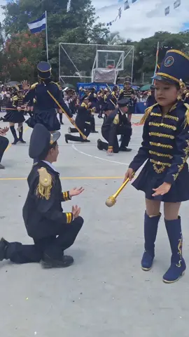 Los buenos ejemplos comienzan en casa , lindo mi niño Ronald todo un caballero #Respeto #Viral #Tiktok #nicaragua🇳🇮 #patria 