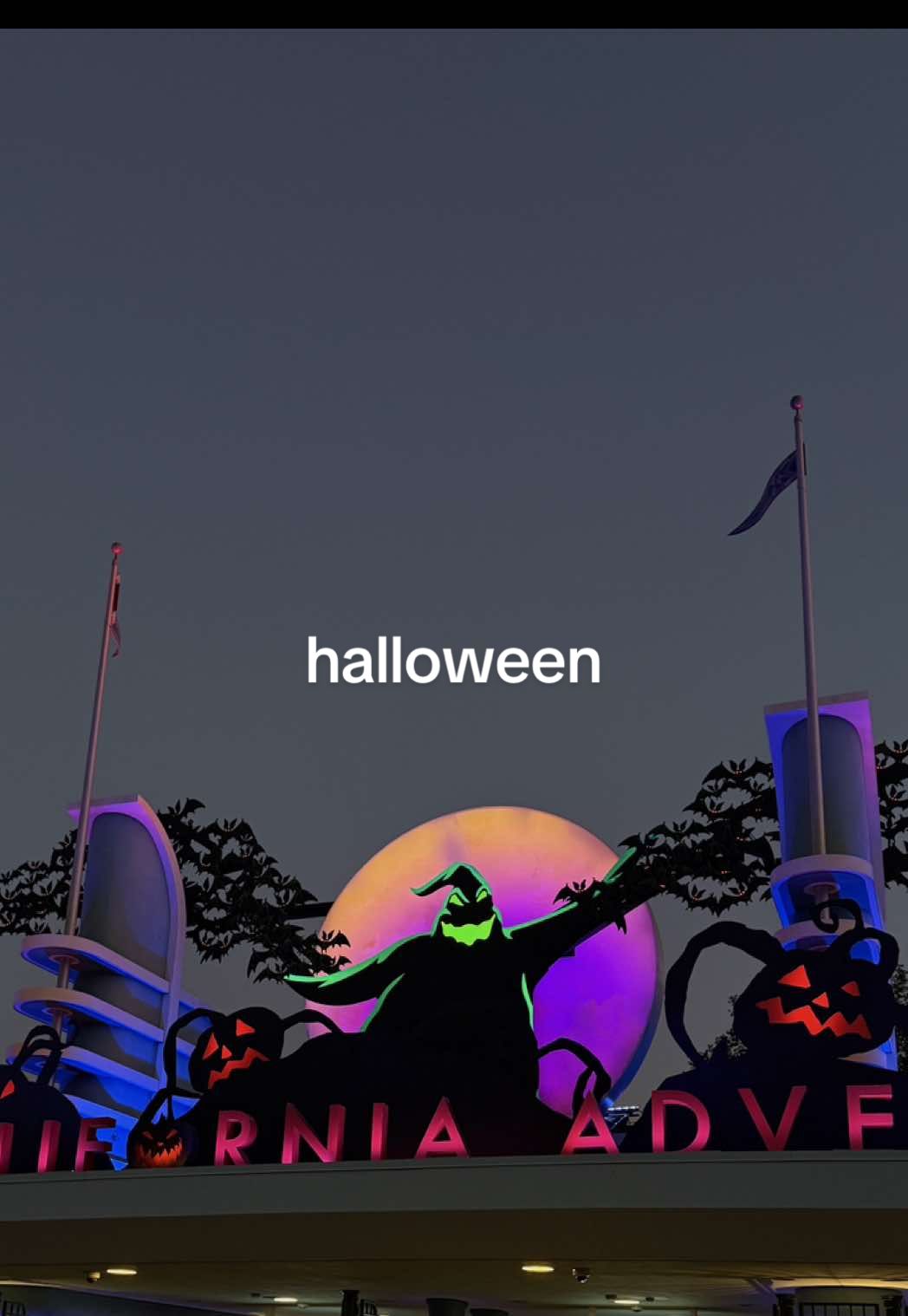 halloween at disney ✨ #disneyhalloween #halloweentimeatdisney 