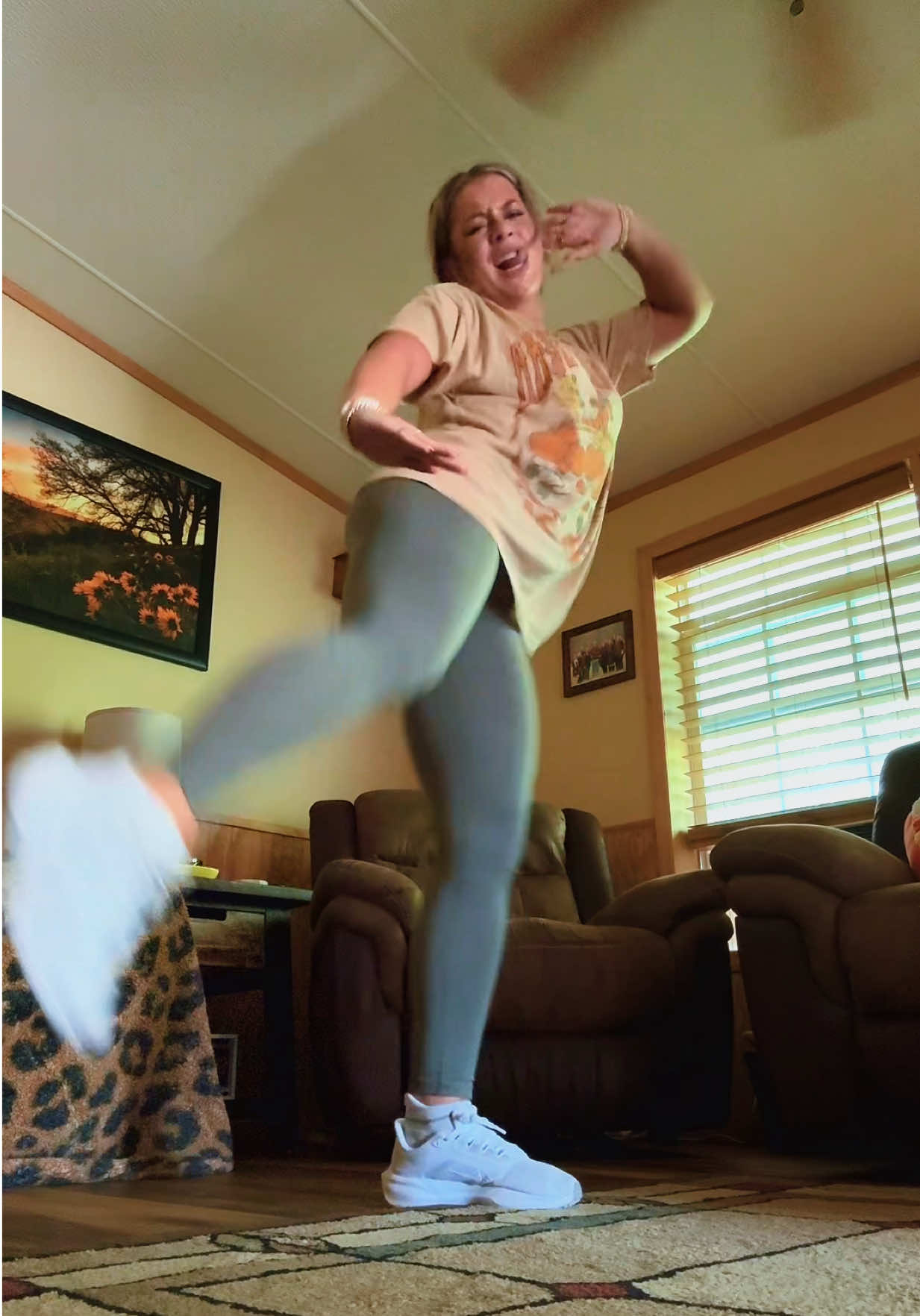 i never post dancing vids AH