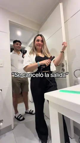 Se canceló la salida y nosotros…😏 #gamingmemes #cs2 #couplecomedy #humor 