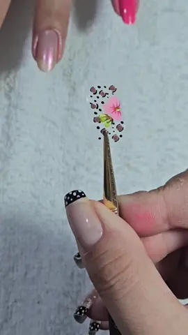 Uma unha rosa bem linda🌸 #cutilagemperfeita #fy #unhasnaturais #viral_video #esmaltação 