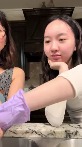 hopefully this bracelet brings  good vibes 🤞🏻🤞🏻🤞🏻  #jadebracelet #ineedgoodvibes #jadejewelry #Vlog #viet