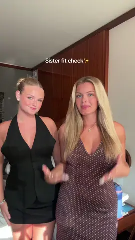 Always dressing in similar outfits😋 @Jacy Lee @Kacy 