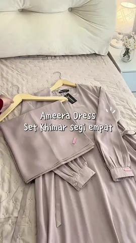 Soft & Elegant Latte Set ✨ Dress set hijab warna latte dengan bahan jatuh, adem, dan nyaman dipakai. 🌸 Warna lembut – bikin look kamu lebih anggun 🌸 Cocok untuk acara santai sampai formal 🌸 Stylish tanpa ribet, ready jadi OOTD favorit #gamis #queenameera #dress #fyppppppppppppppppppppppp 