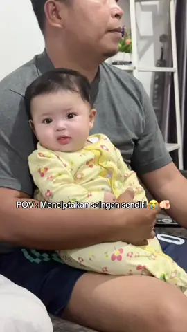 Nempel banget kayak prangko neng 🫵🏻🥲 #anakperempuan #bayilucu #perebutsuamiorang 🤣😂