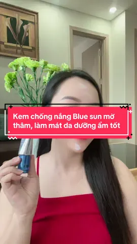 Kem chống nắng Blue Sun UV Cool Essence của Pion-Tech có khá nhiều công dụng: 1.	Chống tia UV mạnh Chỉ số SPF50+ / PA++++ giúp bảo vệ da khỏi tia UVB (gây cháy nắng) và UVA (gây lão hóa, sạm nám).   	2.	Tản nhiệt / làm mát da tức thì Khi thoa kem lên da có cảm giác mát, làm dịu nhiệt độ da khi tiếp xúc với ánh nắng##kemchongnangnangtone##kemchongnangbluesun##kemchongnanglammatda @@Nga Ruby shop @@Nga Ruby shop
