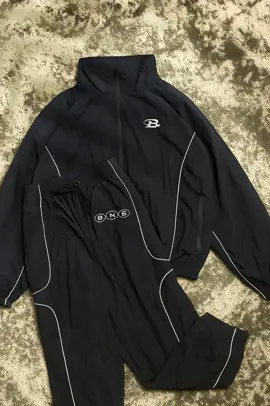 one set keren gini murah amat🤩🤩🤩 #fyp #affiliate #affiliatepemula #keranjangkuning #fypシ #OOTD #rekomendasioutfit #rekomendasi #outfitideas #foryou #chatgpt #outfit #tutorial #ai #boxy #tshirt #baju 