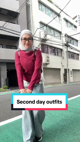 Tudung dalam t shirt, t shirt dalam outer. 🤭