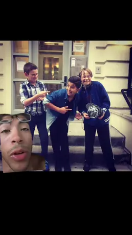 #greenscreen here’s me yapping away