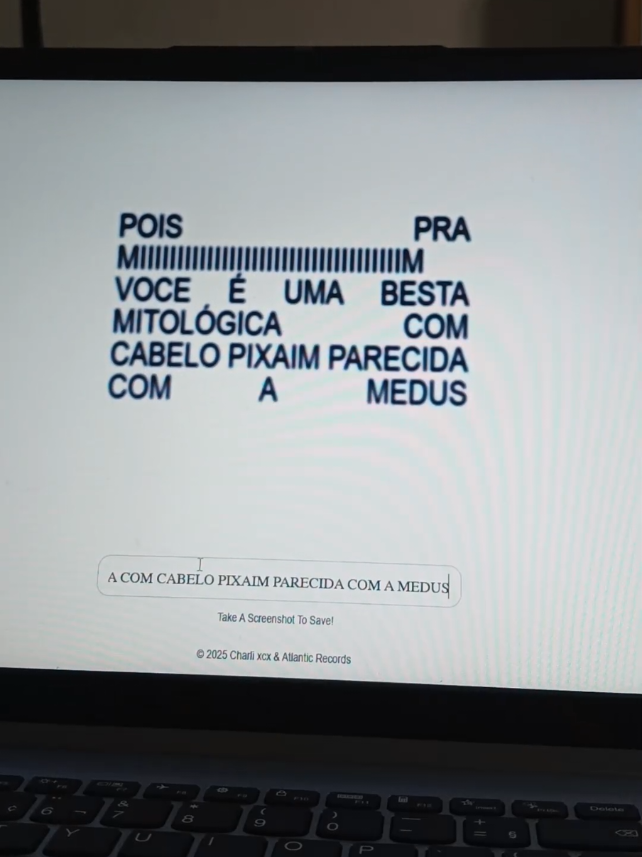nao pude perder a chance, ainda mais que eu tava estudando e vai cair na minha prova amanhã KKKKKKKKK #foryou #foryoupage #viral #fyp #hipotenusa 
