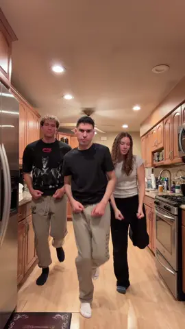 Halloween vibes 😂🎃🔥 ( @Jada Gomillion ; @Evan Gomillion ) #sirenhead #trend #viral #fyp 