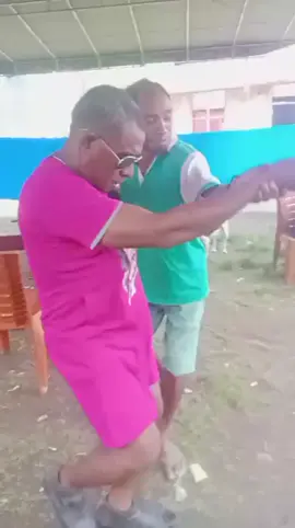 terbaik e abang berdua 😂