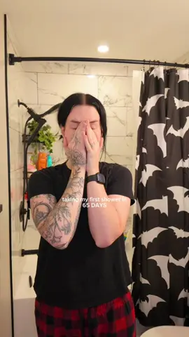 This was emotional on so many levels. I am immensely proud of myself for all I’ve achieved. Many will not understand how difficult the last 9 weeks were for me, or even the totality of the last 5 years - but I will never forget how strong I am, even in the moments I have felt so weak. Thank you for supporting me & loving me through it all. 🥹🖤 #adhshe #looseskinremoval #showertok #revisionsurgery #adhdinwomen 
