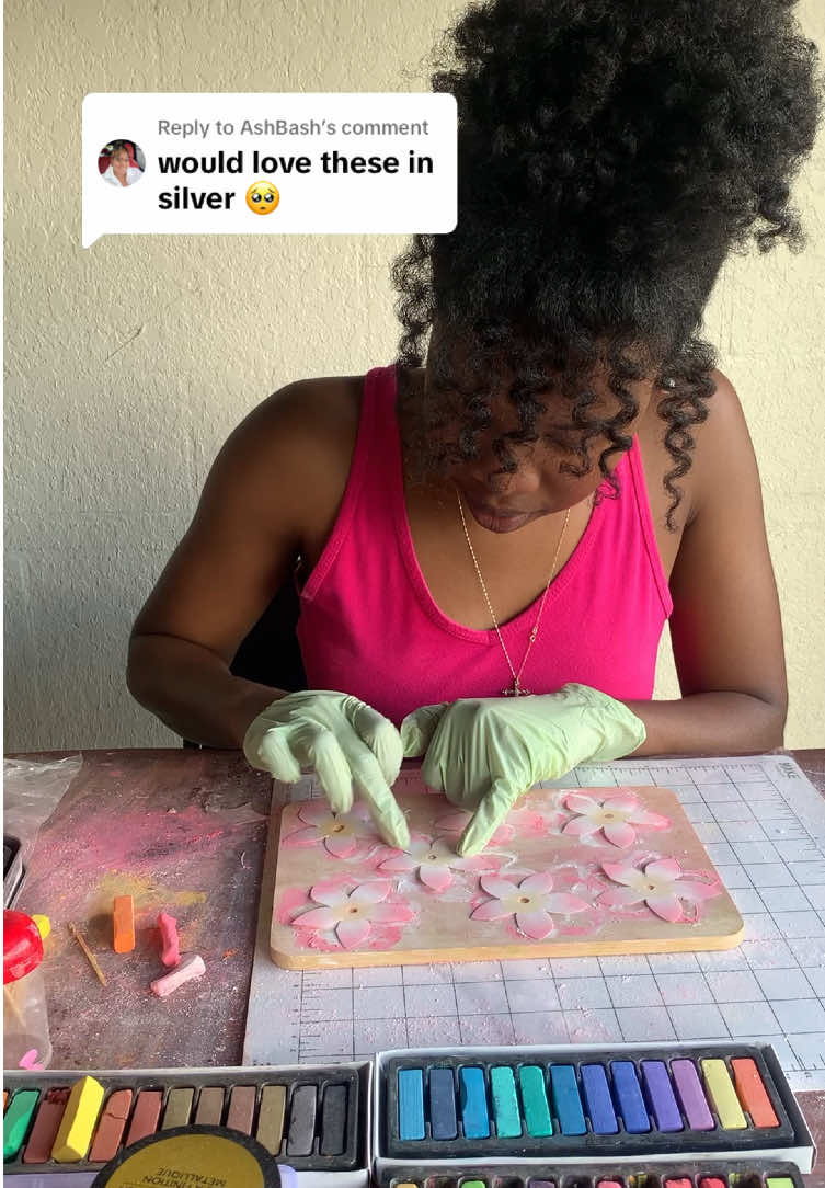 Replying to @AshBash Ask and you shall receive 🤭 Available on my shop, for you or a love one 💕 #flowerearrings #giftsforher #weddingearrings #anniversarygift #handmadejewelry