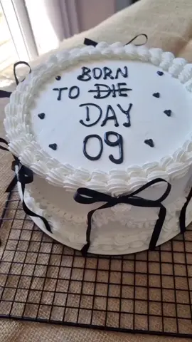 18 anos!!! #lanadelrey #borntodie #bolo #bololanadelrey #honeymoon 