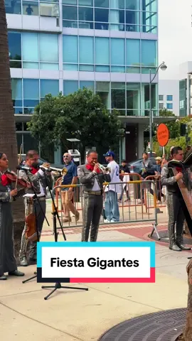Fiesta Gigantes! #paralacultura #bayarea #sfgiants #latinheritagenight 
