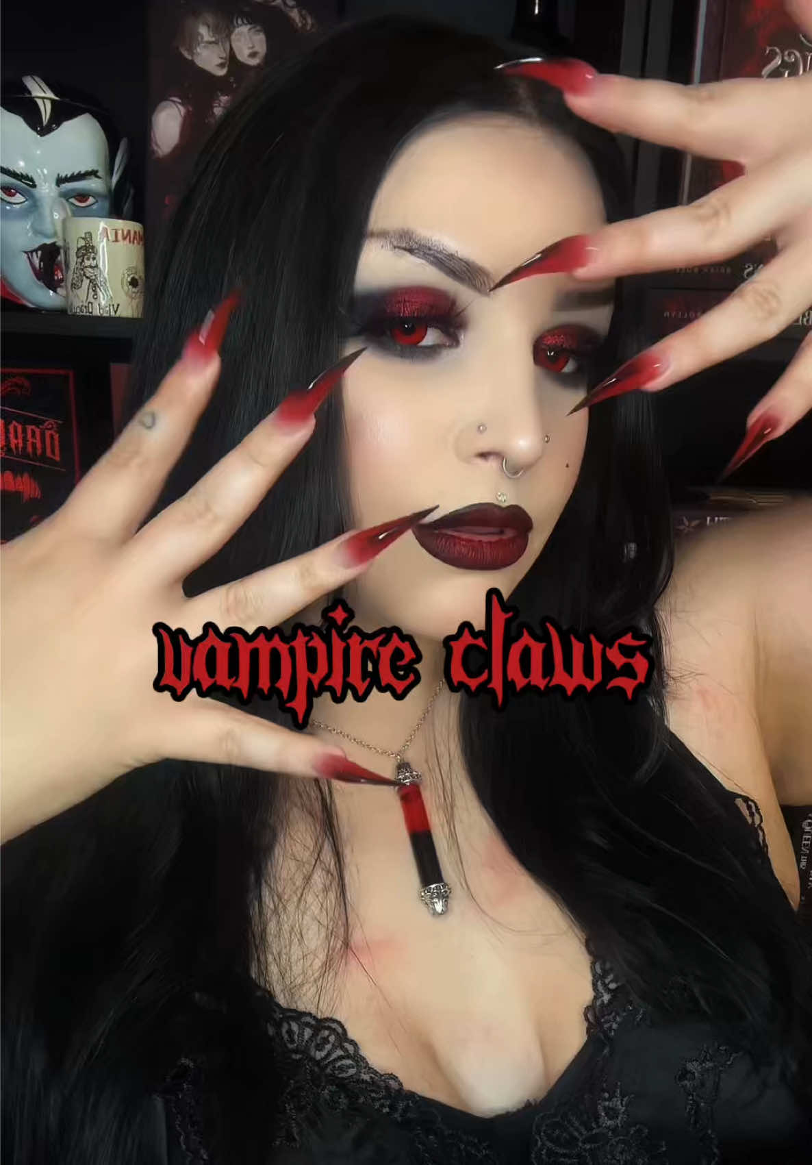 Obsessed is an understatement 🩸 These nails 🖤