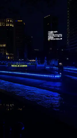 Mugathai tholaitha en vaazhvukku Nilaitha mugavari neeyadi.🤍#song #tamilsong #gvprakash #lovesong #status 