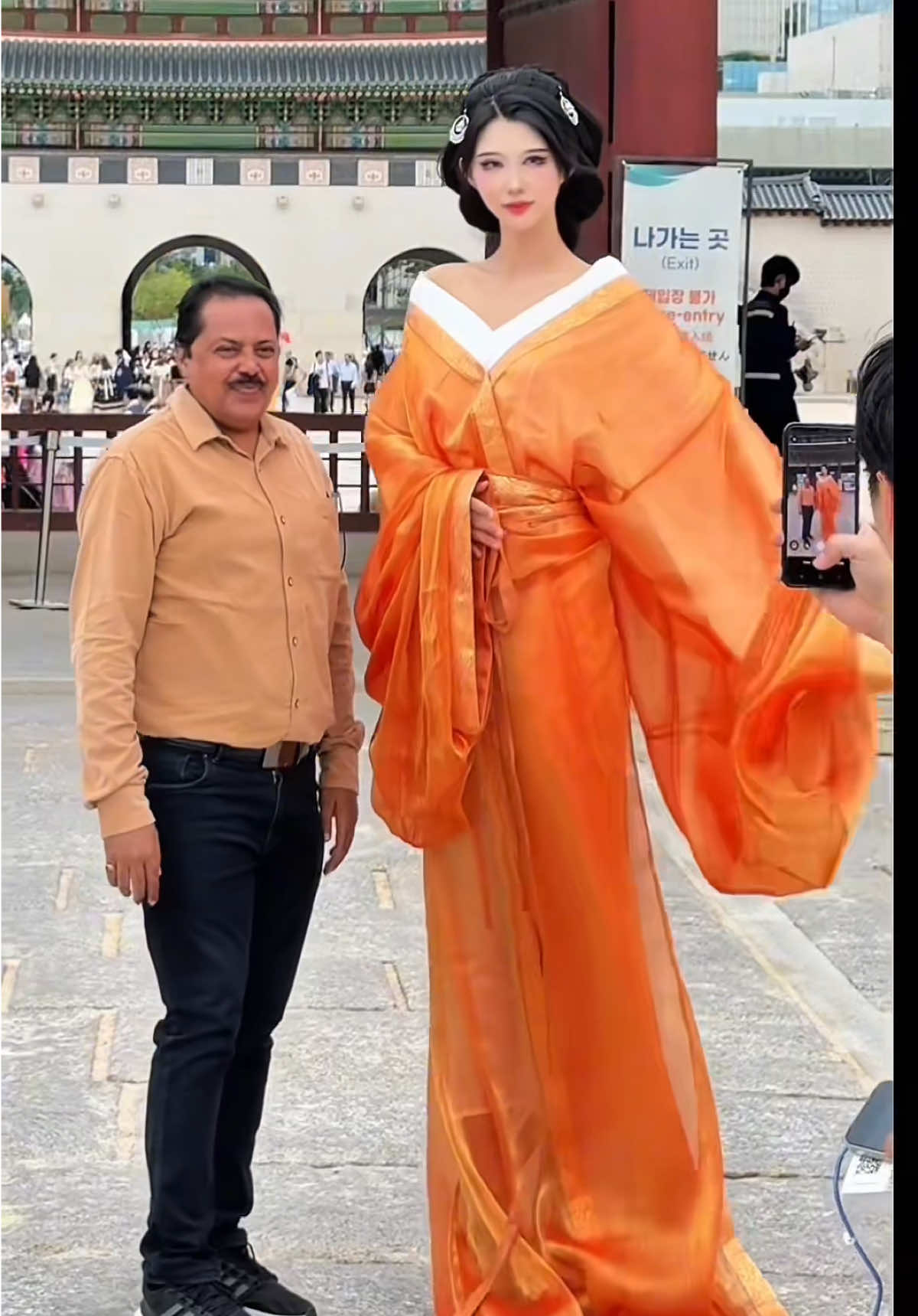 Yes, this is Hanfu, the most beautiful clothing in China.#hanfuchinese #longerlegs #prettygirl #nicegirl #chinesegirls 