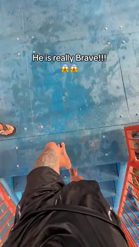 He is really Brave !! 😱😱 #VinWonders #GreenCreator #dulich#adrenaline #vairal 
