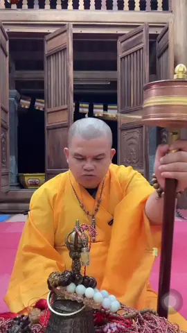 Vòng Chú Lăng Nghiêm, đã có trì chú trong đó rồi, mn yên tâm sử dụng. Tác dụng trừ tà và năng lượng xấu#xuhuong #thichkhaiquang #viralvideo #viraltiktok #viral 