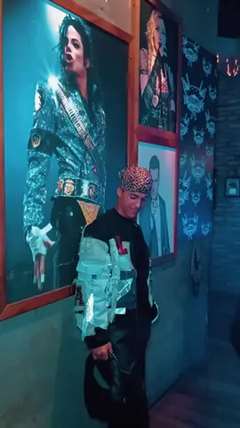 este fue mi aufits para el cierre de nivel de una se las mejores escuelas de moda ., aquí en venezuela., Estado Anzoatequi  Fue invitado especial del gran desfile de Showroon escula de moda #amor #moda #streetwear #venezuela🇻🇪 #anzoategui 