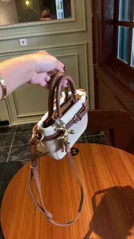Ga tau lagi sebagus ini aslinya #taskekinian #handbag #slingbag 