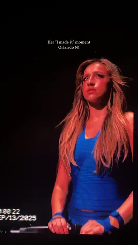 Witnessing this was something so special😌✨ @tate mcrae #misspossessivetour #tatemcraetour #soclosetowhat #tatemcrae #foryoupage 