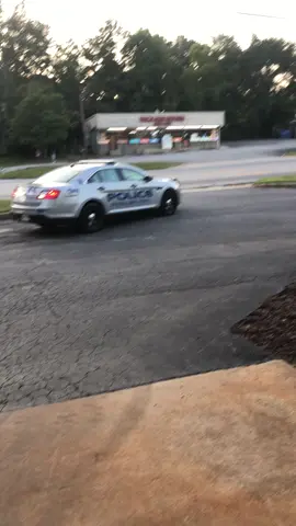 Oldie but another goodie#schoolbusrunners #schoolbus #busstop #police #athensgeorgia 