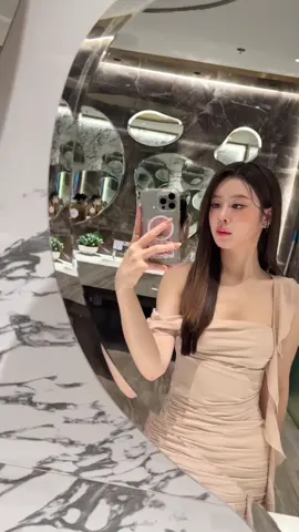 วันนี้แบมจะพาทุกคนมาพิสูจน์ความพรีเมียมของ Scotch รังนกแท้ Supreme Gold ที่ Pop up สุดแกลมใจกลางเมืองค่ะ ✨ #สก๊อตรังนกแท้ #รังนกแท้สีเหลืองทองจากถ้ำธรรมชาติ #สก๊อตรังนกถ้ำหลักล้านให้คุณลองได้แล้ววันนี้ 