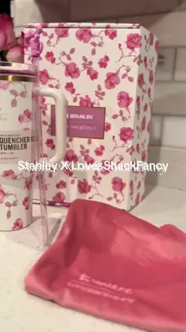 Stanley x LoveShackFancy Flowstate Quencher ! Literally In Love ! 🌸🌷🤍 #StanleyCup#flowerarrangement#flower   