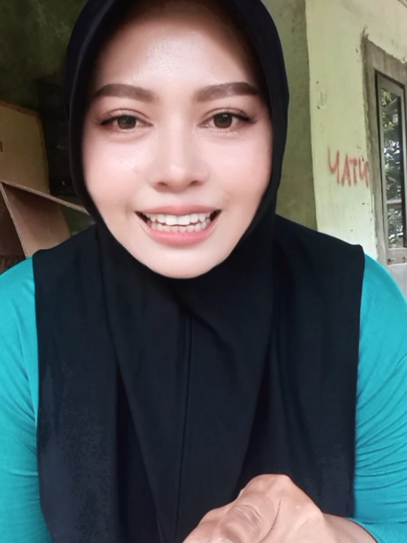 Yuu kepengin tiktokan kaya rika