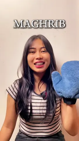 Kalo bersihin kendaraan yang bener dong!!😡 Biar motor atau mobilmu makin ✨KINCLONG✨ mending pake Sarung Tangan Microfiber dari Livia Supershop‼️ Checkout SEKARANG!!😡 #liviasupershop #microfiber #dryingmicrofiber #fyp #trend #viral #komedi #sore  